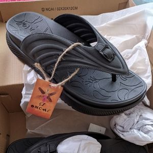 Oncai Sandals
